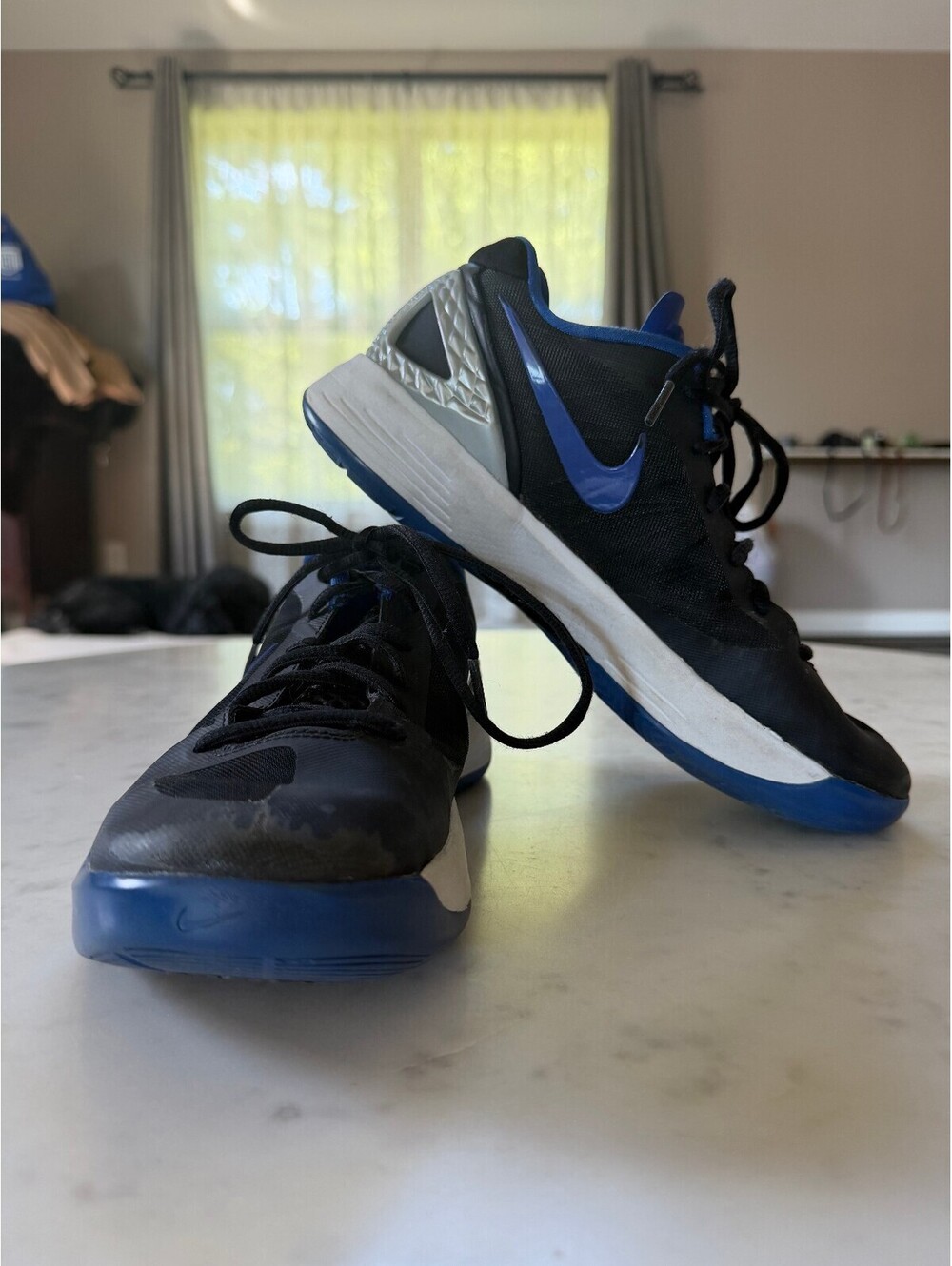 Nike Volley Zoom Hyperspike women's volleyball shoes - Size 9